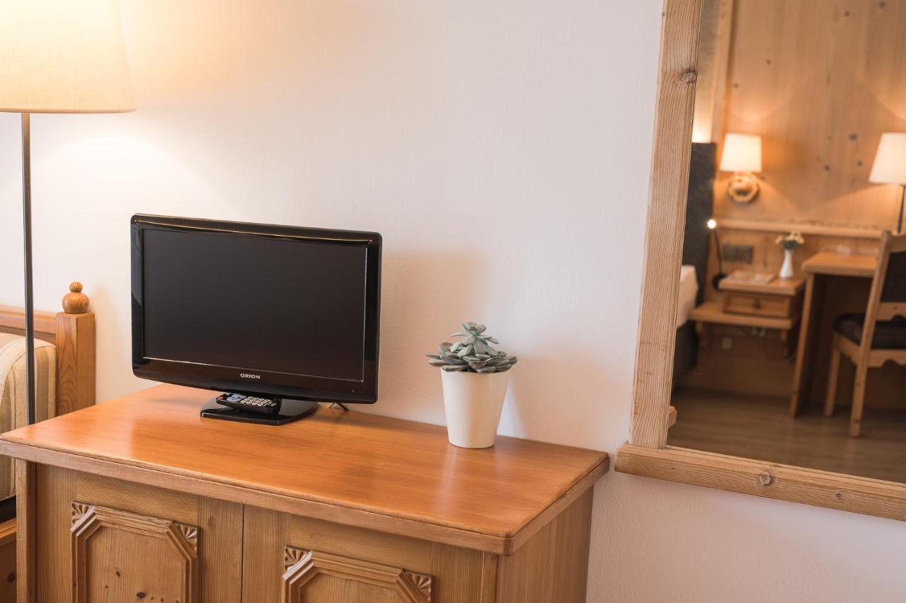 Hotel Alpenhof Tirolo Luaran gambar