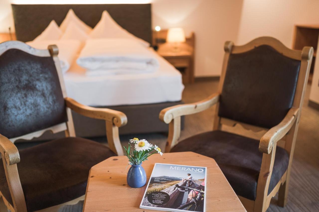 Hotel Alpenhof Tirolo Luaran gambar