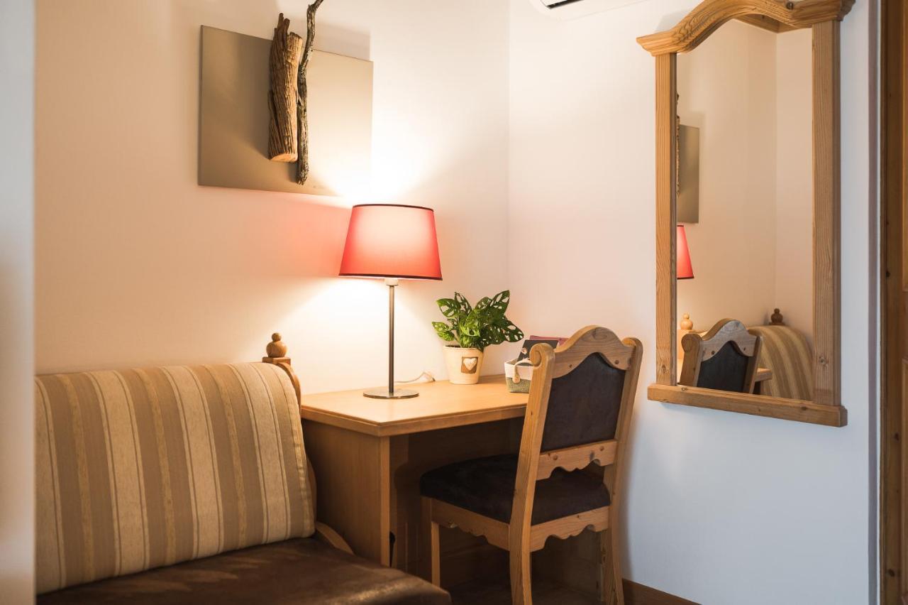 Hotel Alpenhof Tirolo Luaran gambar