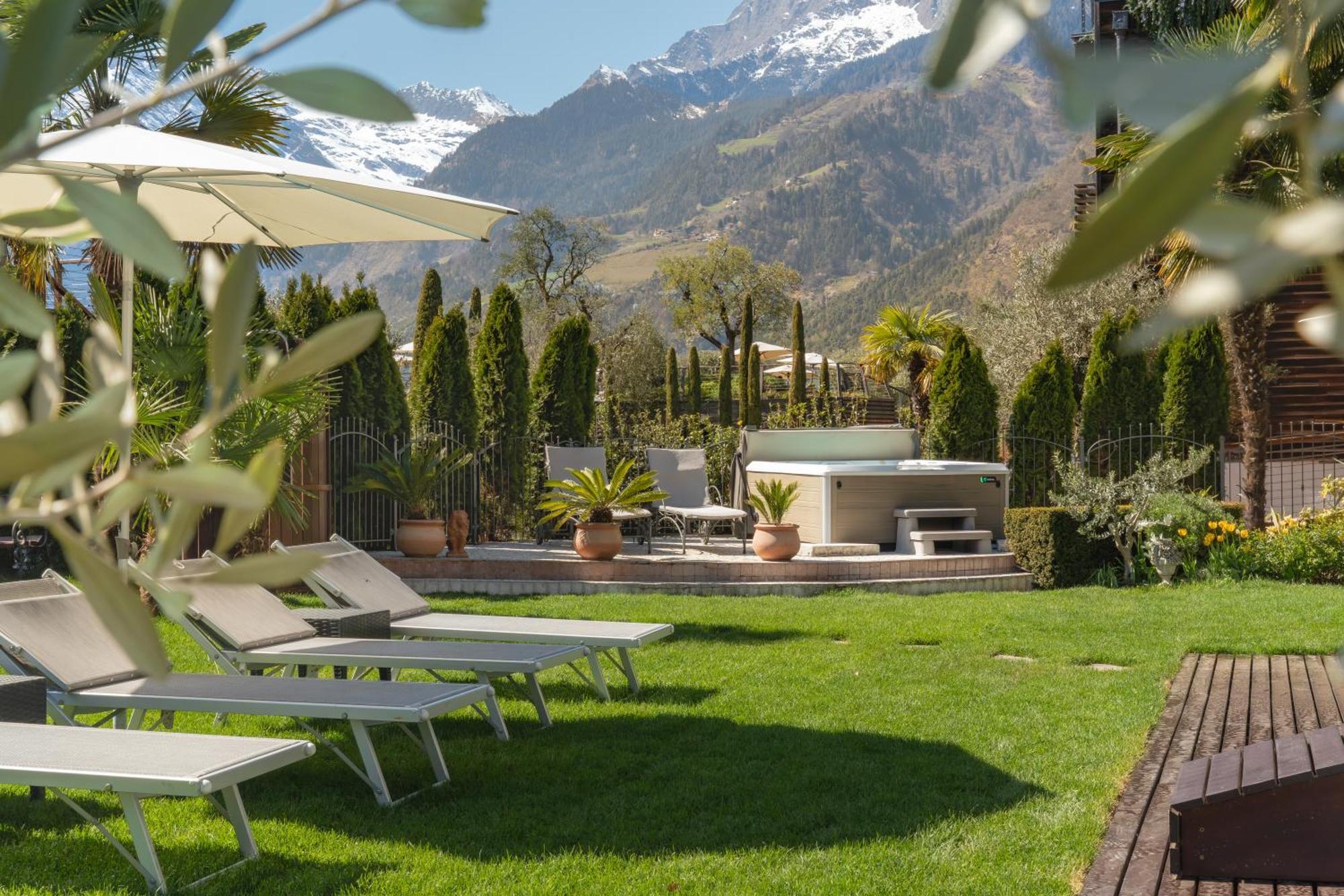 Hotel Alpenhof Tirolo Luaran gambar